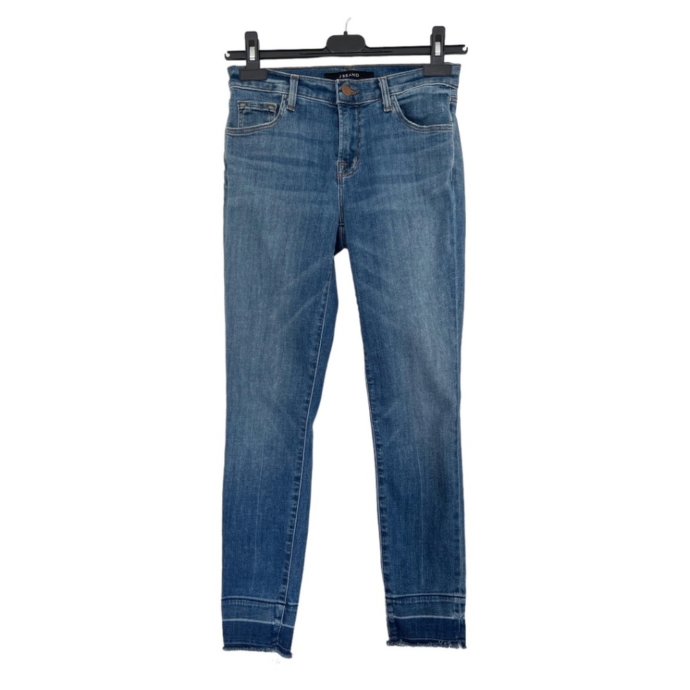 J Brand Mid Rise Capri Jeans. Size: 25